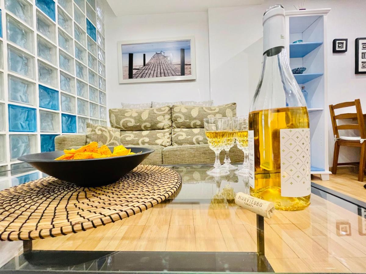 San Antonio - Beach, Pool And Terrace Appartement
