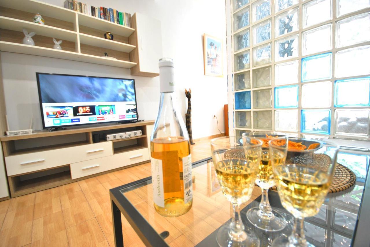 San Antonio - Beach, Pool And Terrace Appartement